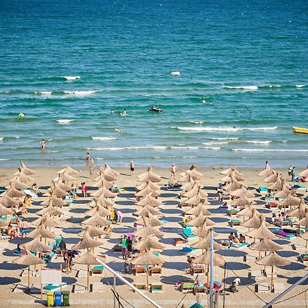 Black Sea Estate Apartment Spa N Pool Beach Resort Năvodari Exteriér fotografie